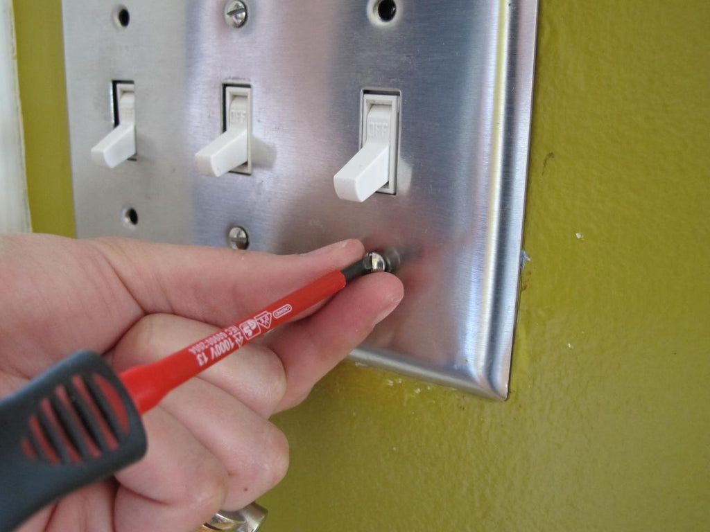 How To Replace Light Switch Faceplate Covers