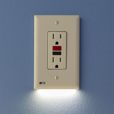 SnapPower GuideLight 2PLUS - Ivory, GFCI - Wallplate Warehouse 01 - O1GL - FIV - SP20 851322008805 1 Rocker